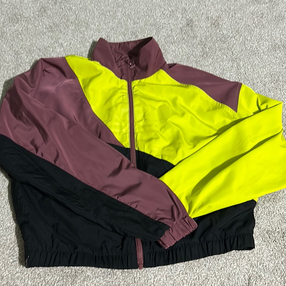 Cropped adidas wind breaker